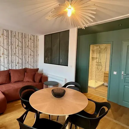 Апартаменты Appartement Le Verdoyant Hyper Centre Avec Parking Et Sauna Кольмар